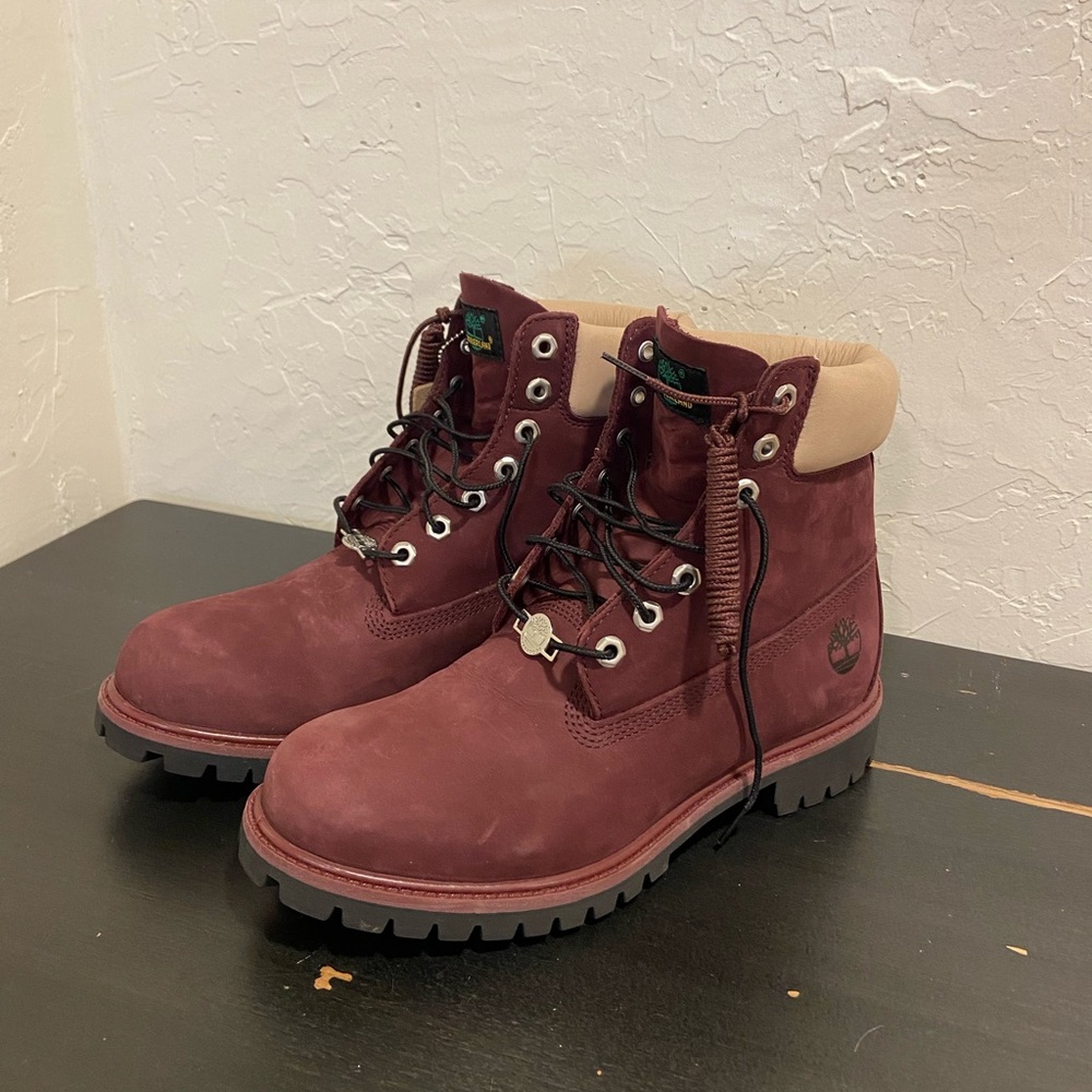 Timberland Burgundy Nubuck Boots